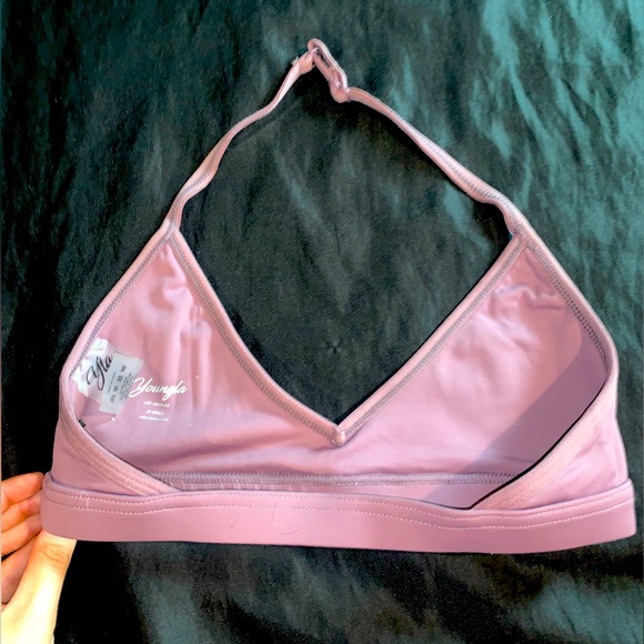 Young la bra - Picture 1 of 3